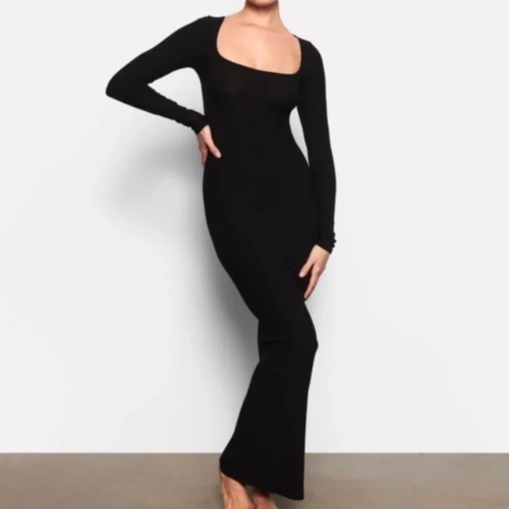 NEW XS SKIMS ONYX BLACK SOFT LOUNGE LONG SLEEVE DRESS
